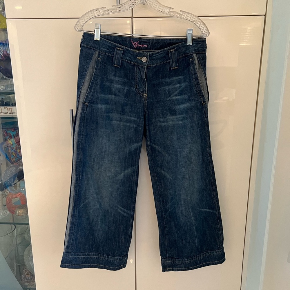 ✩ BEBE LOW RISE DARK WASH FADED CAPRIS ✩